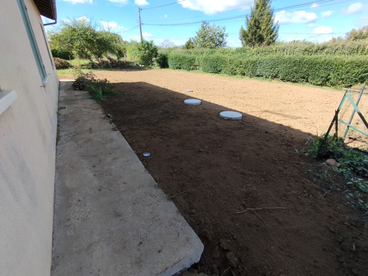 Vue d'ensemble des travaux après remise en état du terrain.
